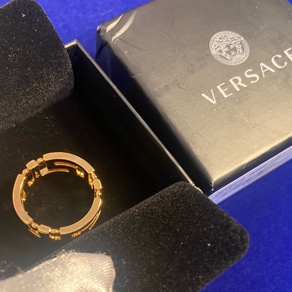 🔥 VERSACE ~ FIRM ~ Greca ~ Ring ~ Sz 21 ~ NWT ~ Authentic ✨💫✨ - Picture 10 of 14
